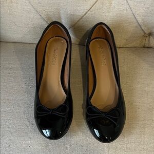 Jenn Ardor Glossy Black Flats with Bow